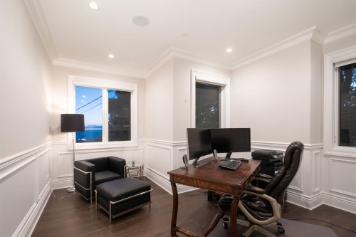 4135 Burkehill Place, West Vancouver, BC 