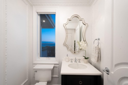 4135 Burkehill Place, West Vancouver, BC 