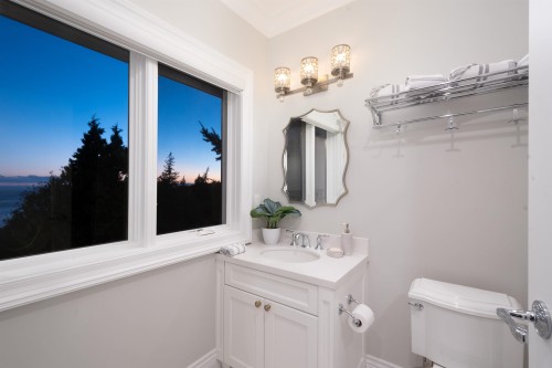 4135 Burkehill Place, West Vancouver, BC 