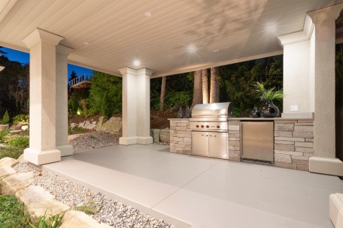 4135 Burkehill Place, West Vancouver, BC 