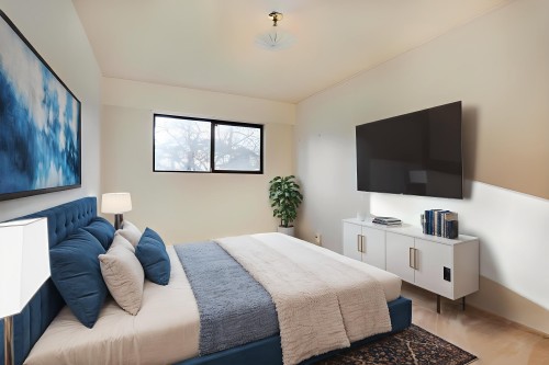 2579 Pender Street E, Vancouver, BC 