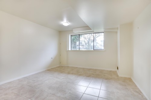 2579 Pender Street E, Vancouver, BC 