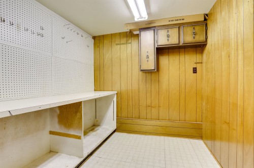 2579 Pender Street E, Vancouver, BC 