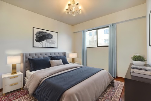 2579 Pender Street E, Vancouver, BC 