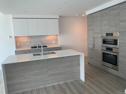 1604-680 Quayside Drive, New Westminster, BC 