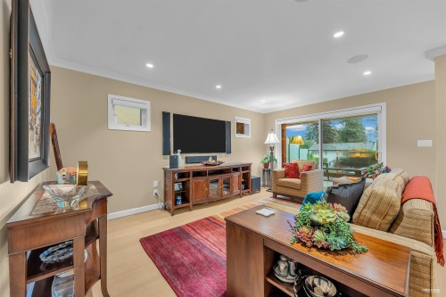 1578 Inglewood Avenue, West Vancouver, BC 