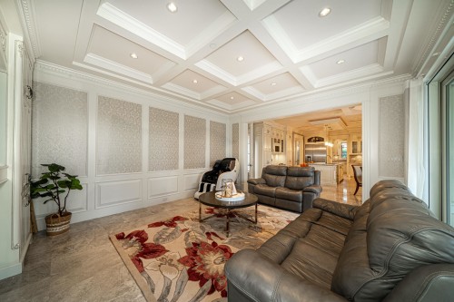 6708 Yew Street, Vancouver, BC 