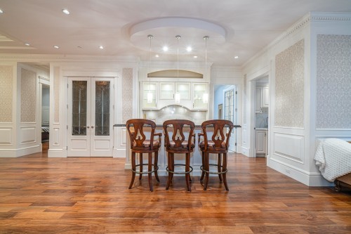 6708 Yew Street, Vancouver, BC 