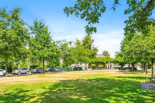 3265 Clermont Mews, Vancouver, BC 