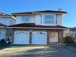 6796 Waltham Avenue  Burnaby, BC V5H 3V8