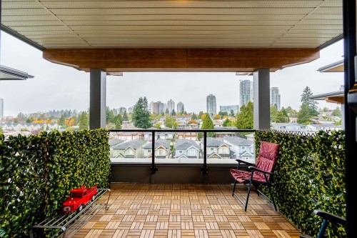 523-7599 15Th Street, Burnaby, BC 
