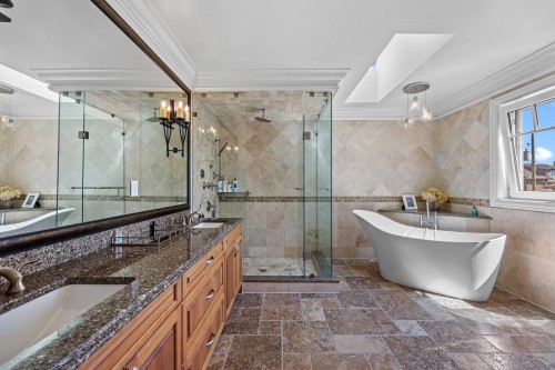 4042 34Th Avenue W, Vancouver, BC 