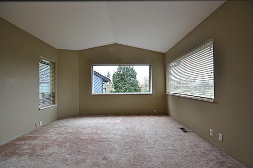 1092 Corona Crescent, Coquitlam, BC 