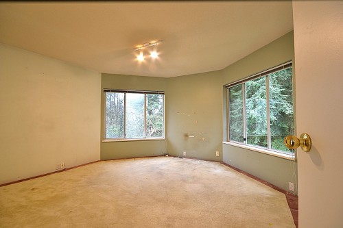 1092 Corona Crescent, Coquitlam, BC 