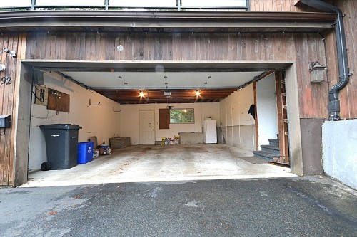 1092 Corona Crescent, Coquitlam, BC 