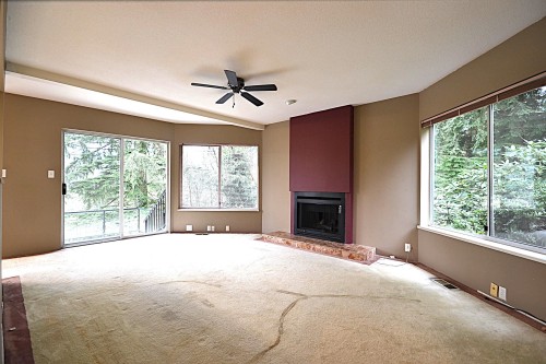 1092 Corona Crescent, Coquitlam, BC 