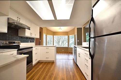 1092 Corona Crescent, Coquitlam, BC 