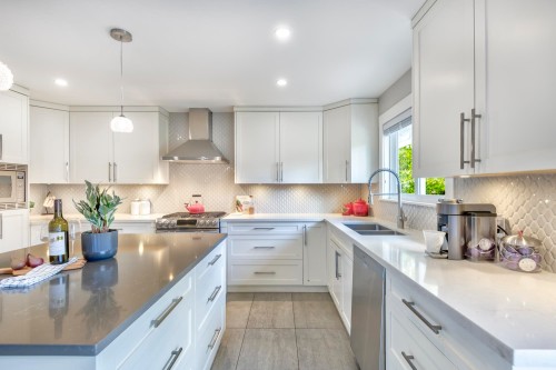 5463 Westminster Avenue  Delta, BC V4K 2J4