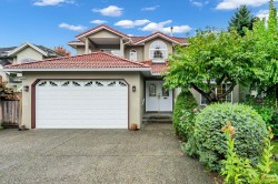 7866 14th Avenue  Burnaby, BC V3N 2B2