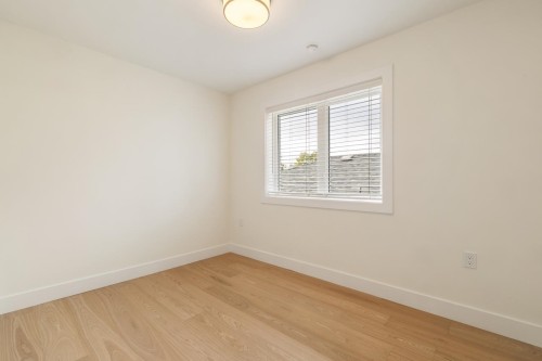 2049 4Th Avenue E, Vancouver, BC 