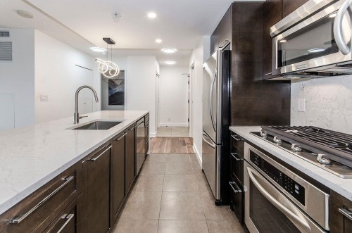 918 Cooperage Way Street, Vancouver, BC 