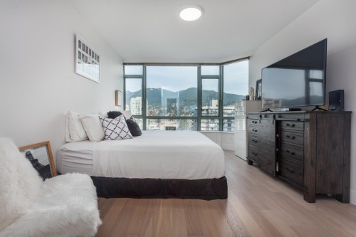 Ph1-140 14Th Street E, North Vancouver, BC 