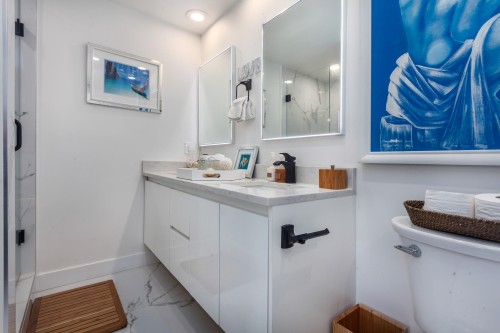 Ph1-140 14Th Street E, North Vancouver, BC 