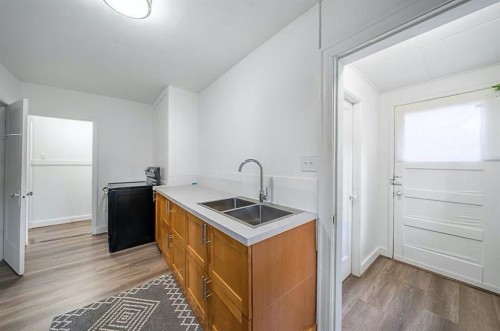 3694 16Th Avenue W, Vancouver, BC 