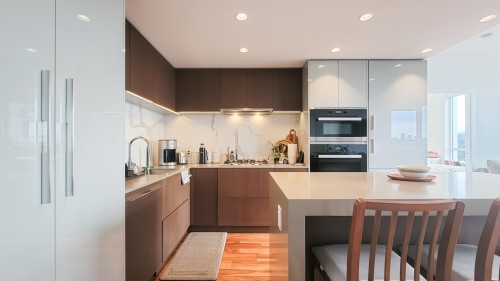 1302-1632 Lions Gate Lane  North Vancouver, BC V7P 0E2