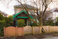 7668 Bennett Road  Richmond, BC V6Y 1N2