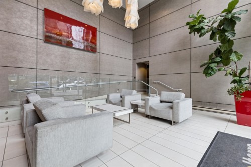 863 Richards Street, Vancouver, BC 