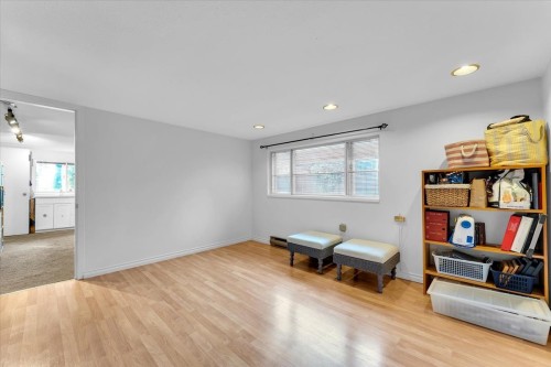 360 Keith Road, West Vancouver, BC 