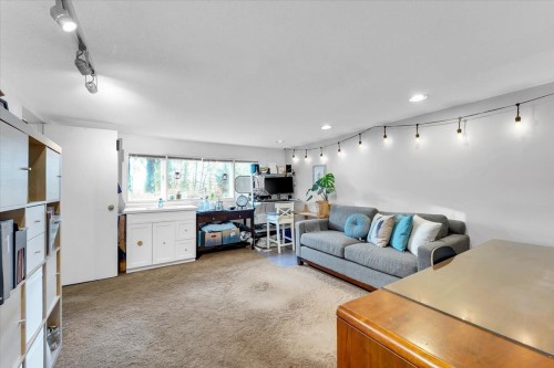 360 Keith Road, West Vancouver, BC 