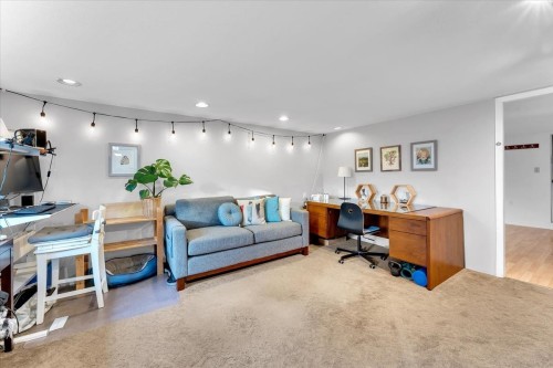 360 Keith Road, West Vancouver, BC 