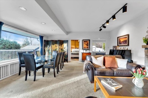 360 Keith Road, West Vancouver, BC 