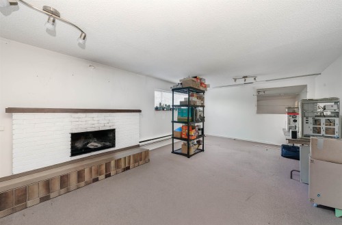 2285 Viewlynn Drive, North Vancouver, BC 