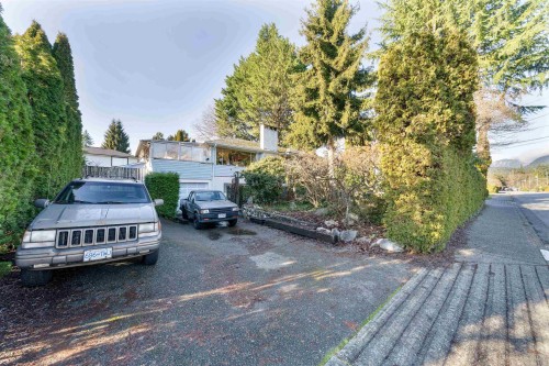 2285 Viewlynn Drive, North Vancouver, BC 