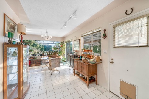 2285 Viewlynn Drive, North Vancouver, BC 