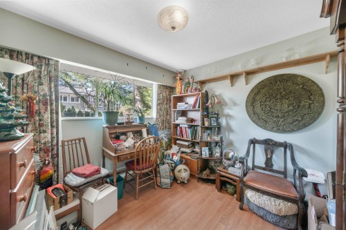 2285 Viewlynn Drive, North Vancouver, BC 