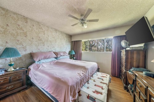 2285 Viewlynn Drive, North Vancouver, BC 