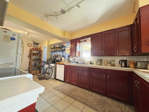 5569 Culloden Street, Vancouver, BC 