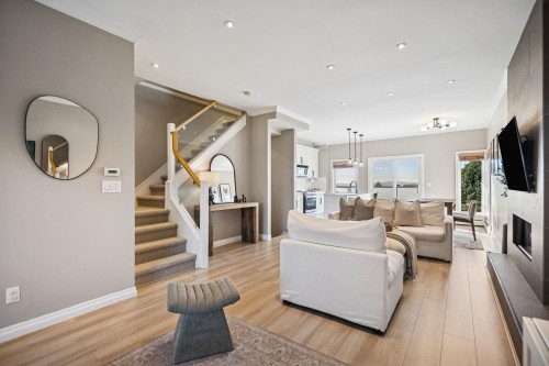 333 Keith Road E, North Vancouver, BC 