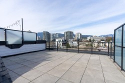 611-108 8th Street E North Vancouver, BC V7L 0H1