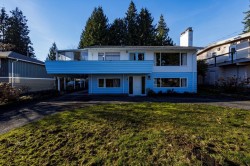 2685 Ailsa Crescent  North Vancouver, BC V7K 2B1