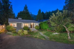 6431 Rosebery Avenue  West Vancouver, BC V7W 2C5