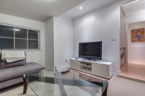 6431 Rosebery Avenue, West Vancouver, BC 