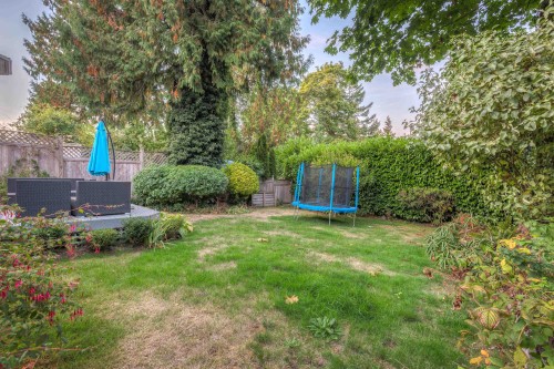 6431 Rosebery Avenue, West Vancouver, BC 