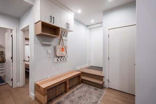 3337 40Th Avenue W, Vancouver, BC 