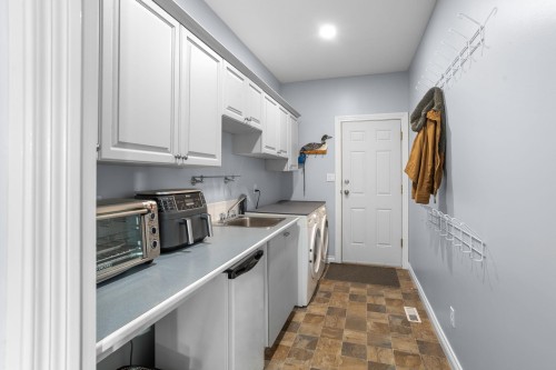 407 Delmont Street, Coquitlam, BC 