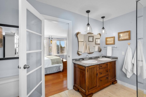 407 Delmont Street, Coquitlam, BC 